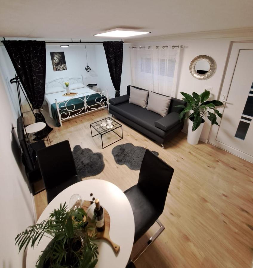 Studio Apartman Maris Apartment Zadar Exterior photo